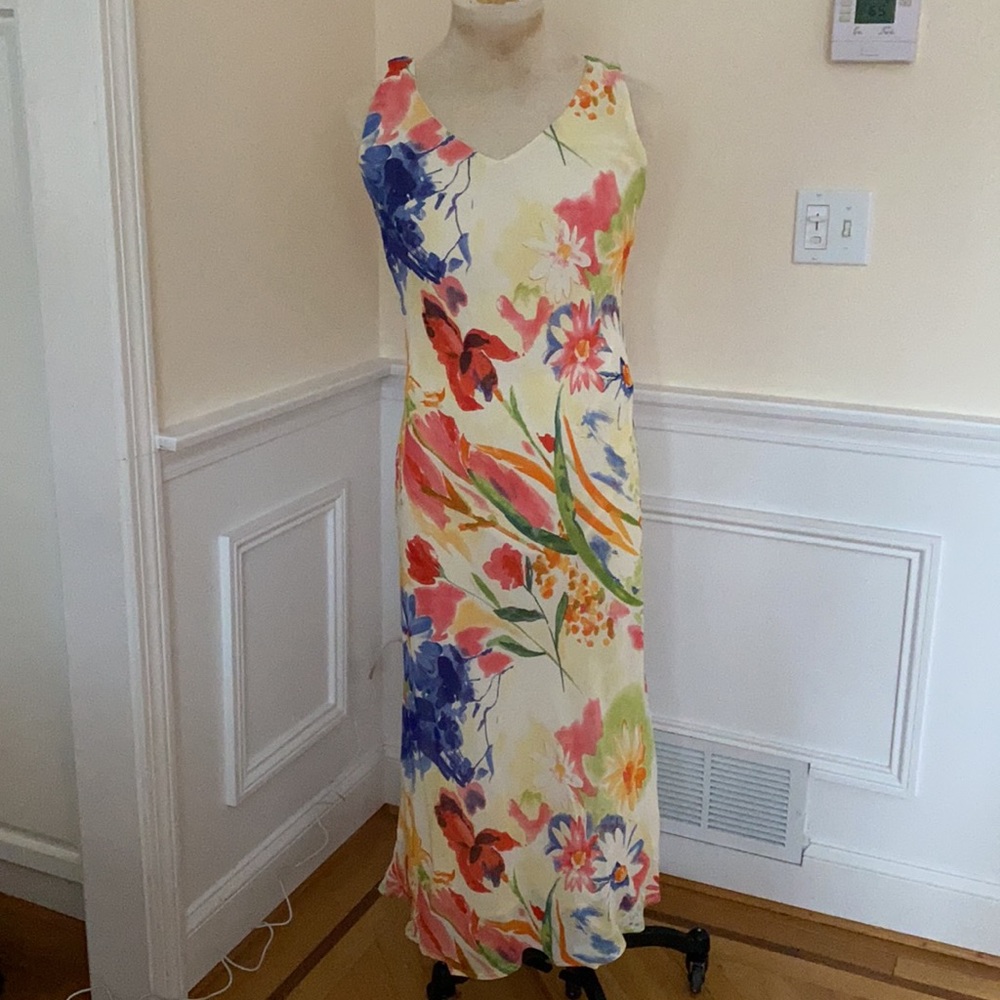 Tessuto Vintage Long V-neck Sleeveless Dress